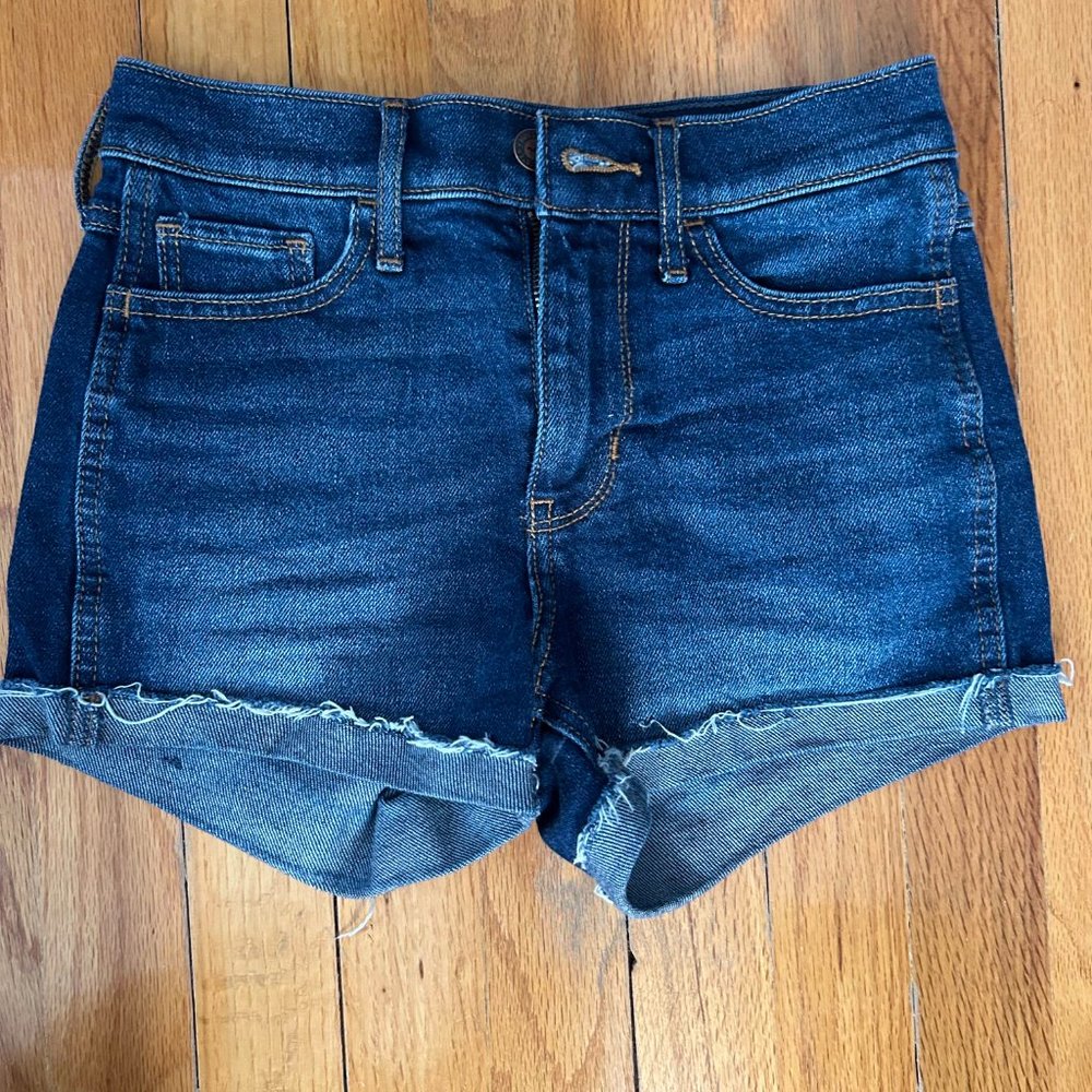 Hollister High-Rise Dark Wash Denim Short Shorts 3''